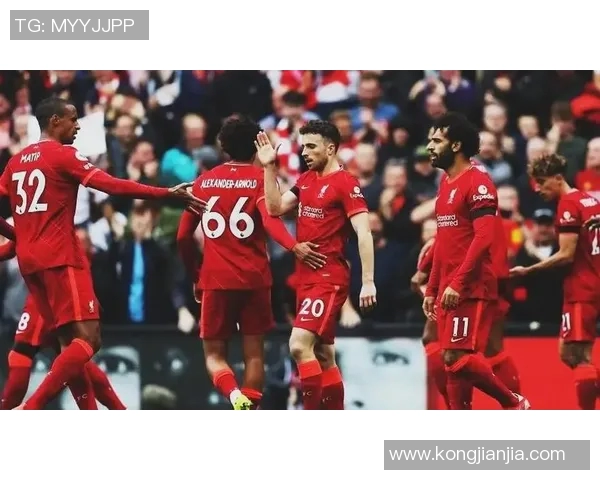 周日英超焦点战利物浦主场迎战热刺期待精彩对决