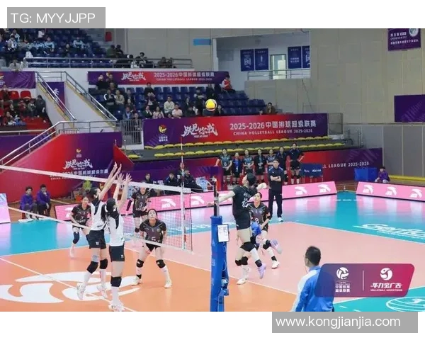 女排半决赛激战正酣天津对阵辽宁争夺决赛席位